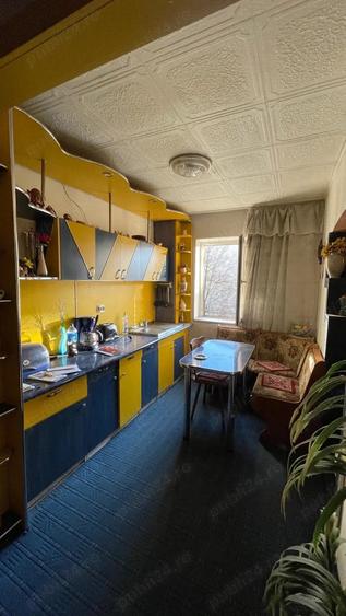 Apartament cu 2 camere decomandat în Petros