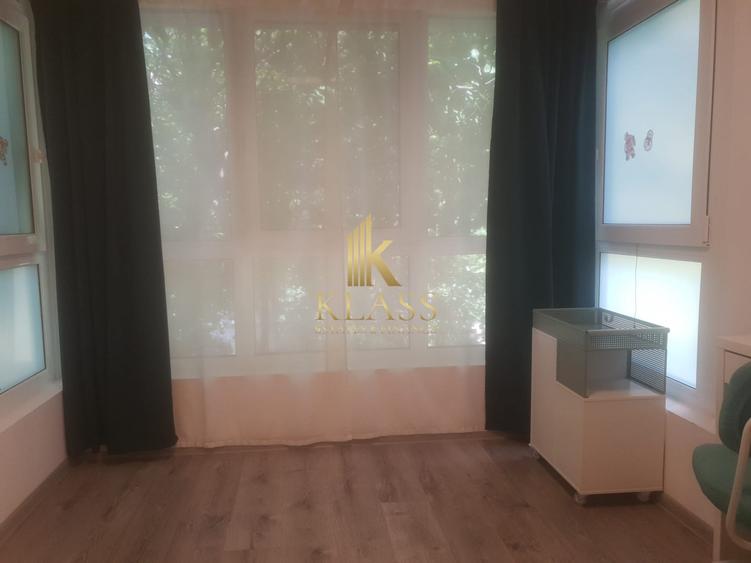 Apartament cu 3 camere semidecomandat, mobilat în Primăverii