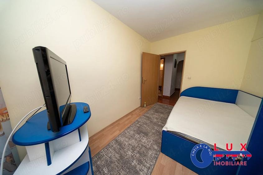 Apartament cu 3 camere decomandat în Babadag