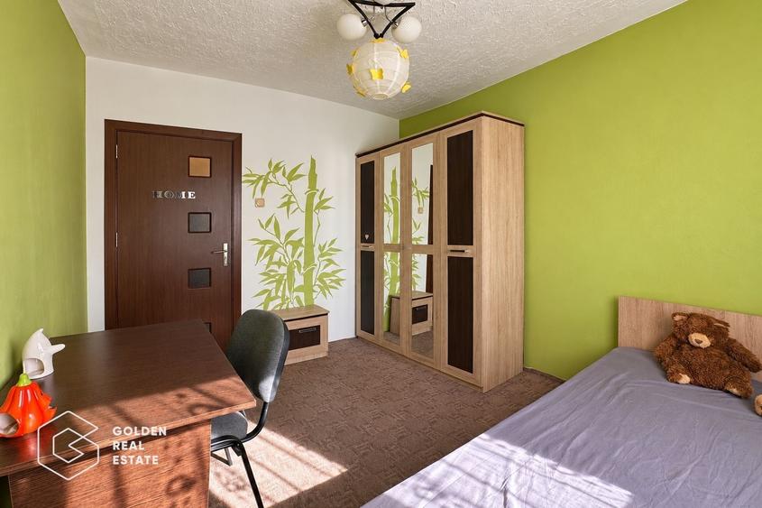Apartament cu 4 camere decomandat în Aurel Vlaicu