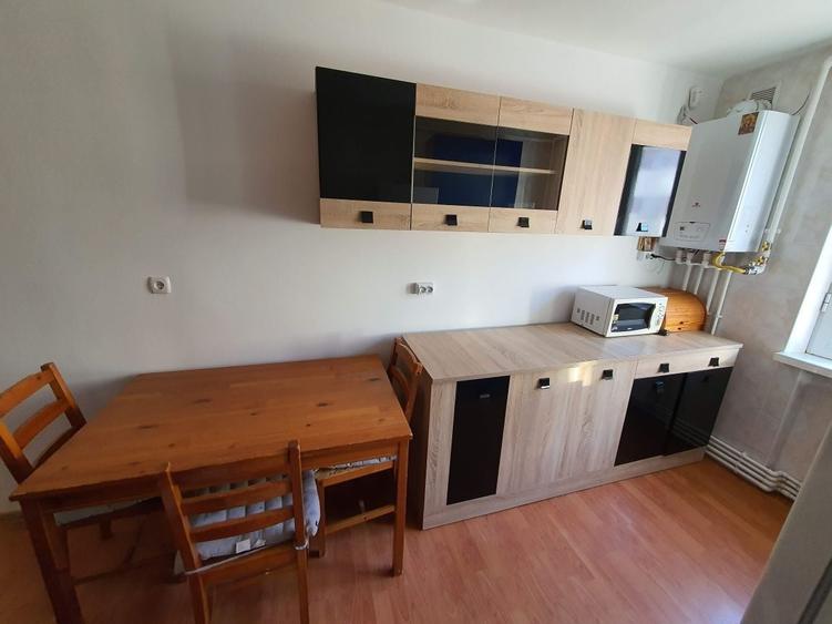 Apartament cu 2 camere decomandat în Sud