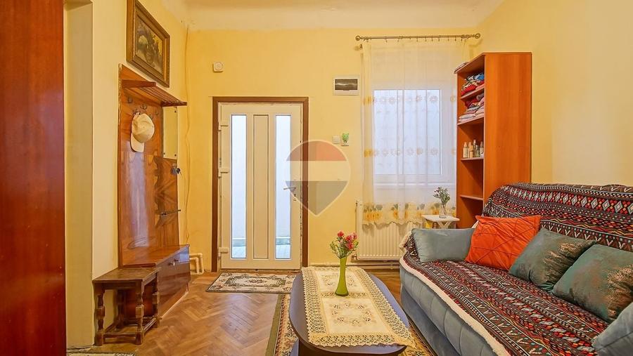 Casă individuală cu 4 camere cu Teren 269 Mp în Brașovul Vechi
