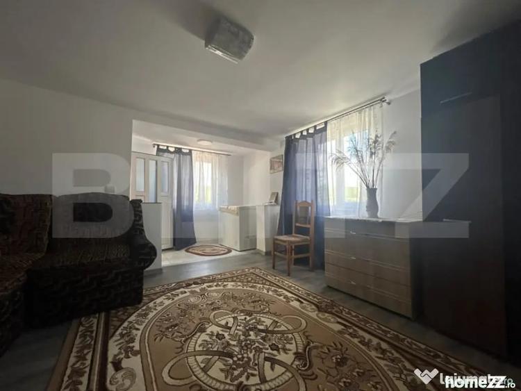 Casă cu 5 camere cu Teren 3000 Mp în Central