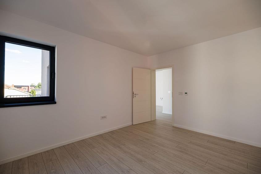 Apartament cu 3 camere decomandat în Braytim