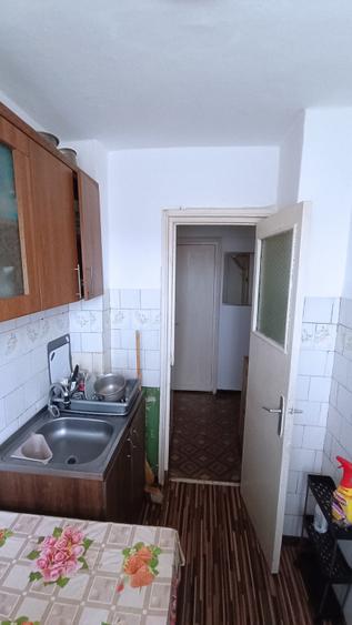Apartament cu 2 camere semidecomandat, mobilat în Aviatori