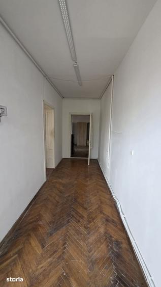 Casa de 3 camere, 130 mp., curte si gradina in zona Micro 1 - 1