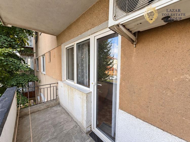 Apartament cu 3 camere semidecomandat, mobilat în UTA