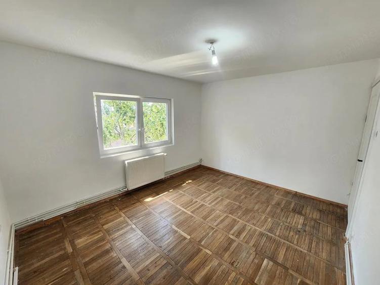Apartament cu 2 camere decomandat în Lunei