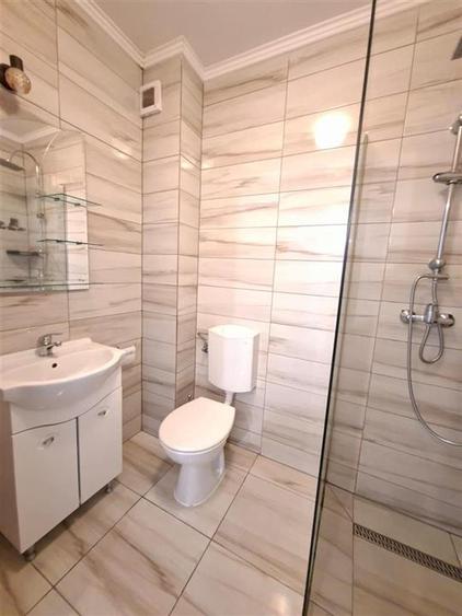 Apartament cu 3 camere decomandat, mobilat în Exterior Sud