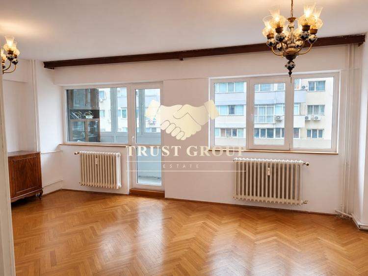 Apartament cu 4 camere decomandat în Polonă