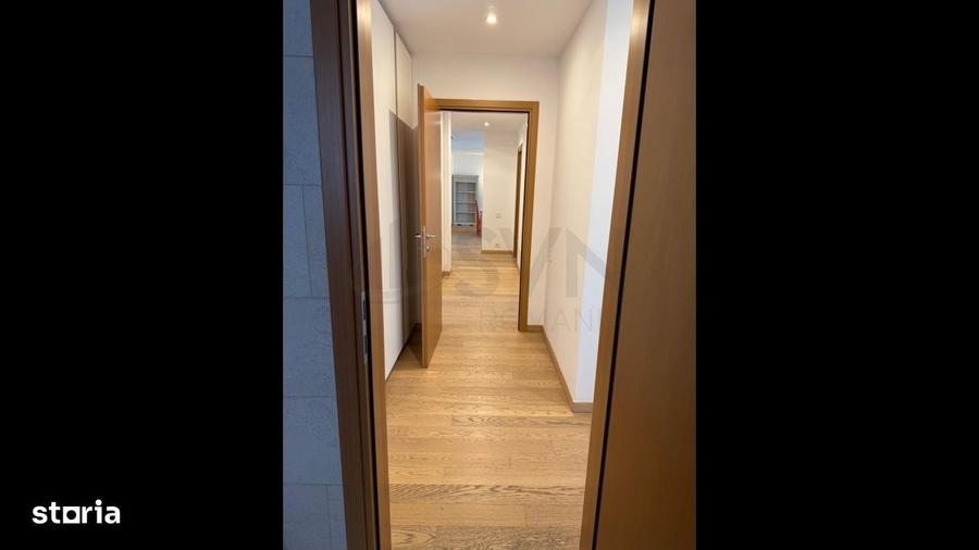 Apartament cu 4 camere în Aviatorilor