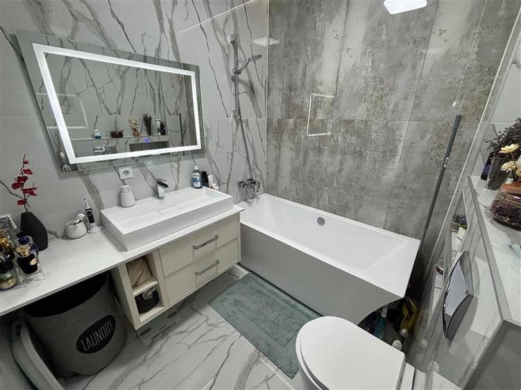 Penthouse cu 3 camere decomandat în Șelimbăr