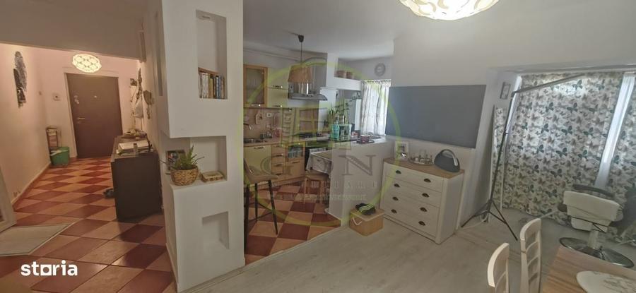 Apartament cu 3 camere decomandat în Titulescu
