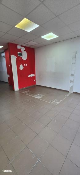 Spațiu comercial, de 64 mp, în Central