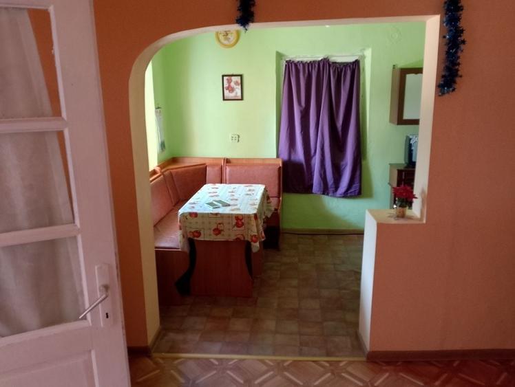 Casă cu 4 camere cu Teren 3400 Mp în Străoane