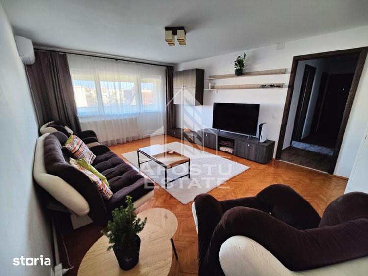 Apartament cu 4 camere decomandat în Girocului