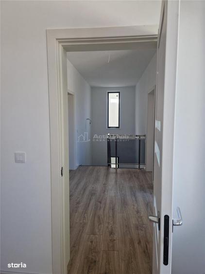 Casă cu 4 camere în Ungureni