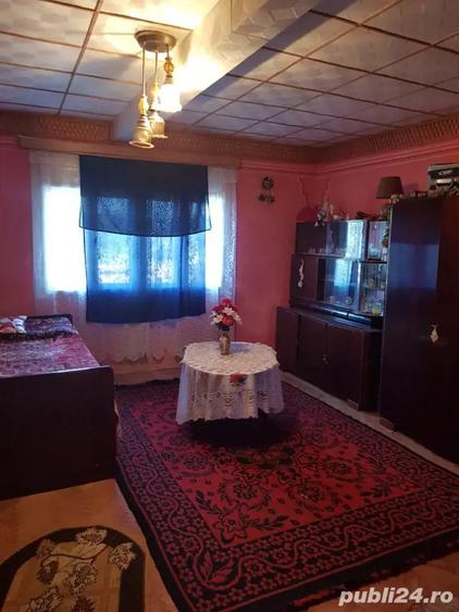 Casă cu 3 camere cu Teren 1400 Mp în Șicula