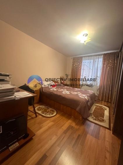 Apartament cu 3 camere semidecomandat în Mărăței