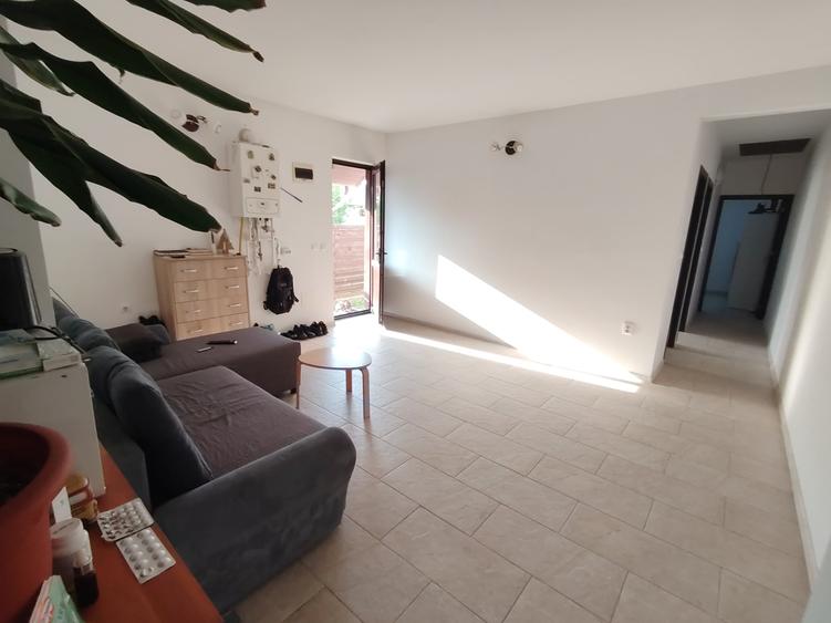 Duplex cu 3 camere cu Teren 97 Mp în Exterior Sud
