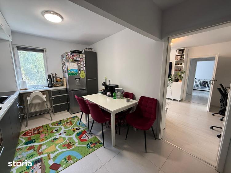 Apartament cu 2 camere decomandat în Astra