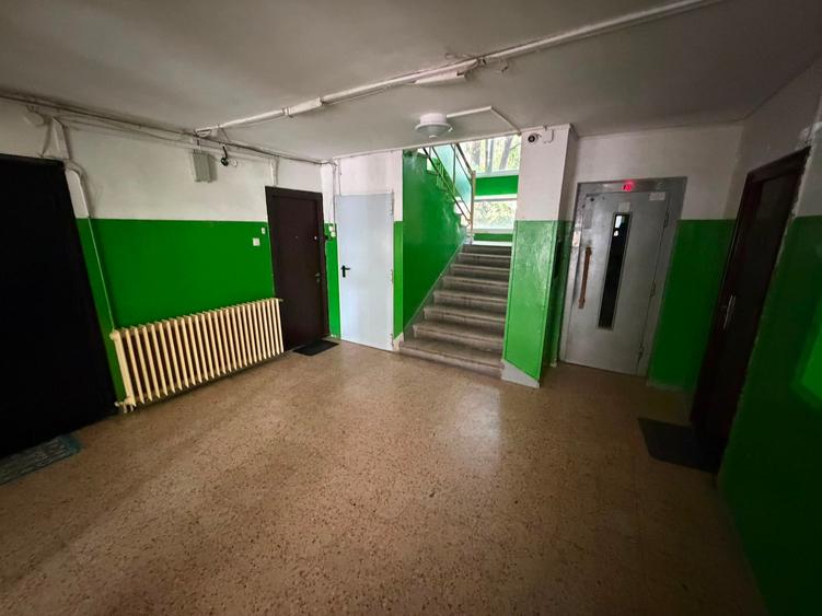 Apartament cu 2 camere decomandat în Titan