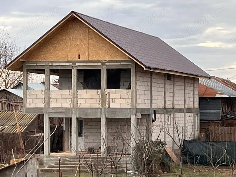 Casă cu 5 camere în Grădiștea