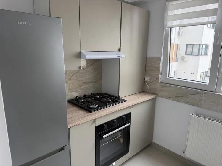 Central Adress 2 camere cu balcon - 3