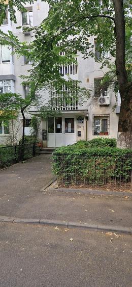 Apartament cu 2 camere semidecomandat în Pajura