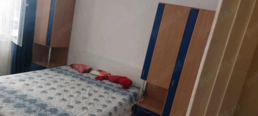 Apartament cu 2 camere semidecomandat în Berceni