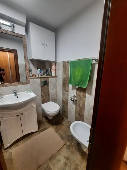 Apartament cu 3 camere în Mărăței