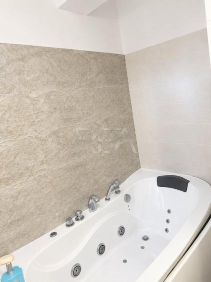 Apartament cu 3 camere semidecomandat, mobilat în Aviației