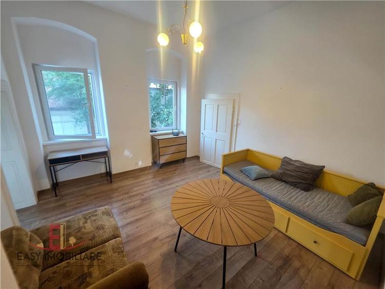 Apartament cu 2 camere decomandat în Ultracentral