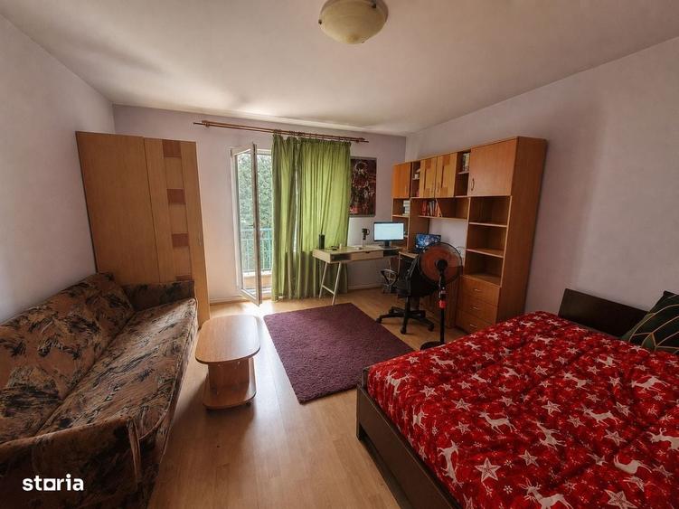 Garsonieră decomandată în Câmpului