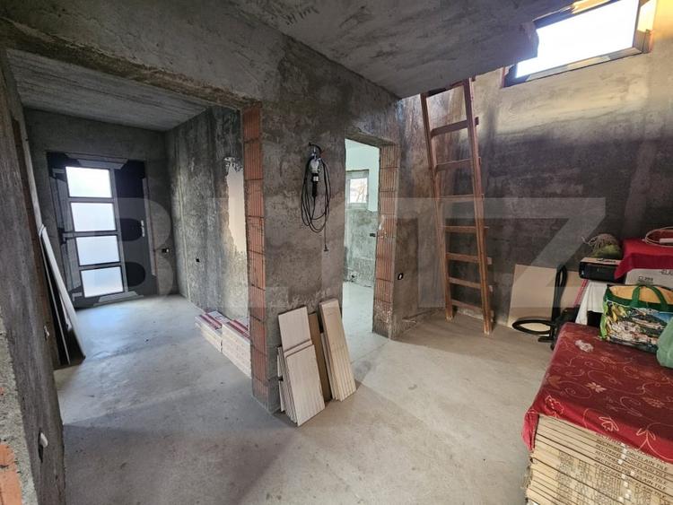 Casă individuală cu 4 camere cu Teren 800 Mp în Șimnicu de Sus