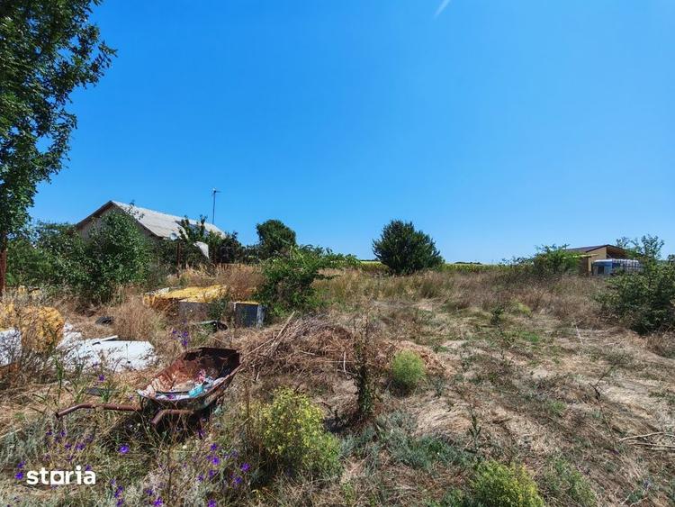 Teren de 850 mp, în Corbu