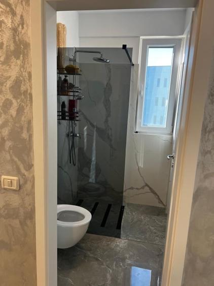 Apartament cu 3 camere decomandat, mobilat în Aradului