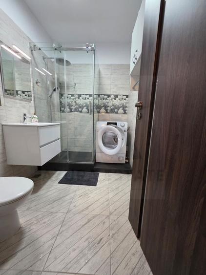 Apartament cu 4 camere decomandat, mobilat în Șelimbăr