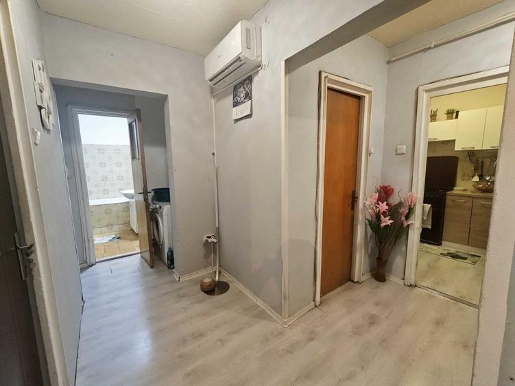 Apartament cu 3 camere decomandat în Giurgiului
