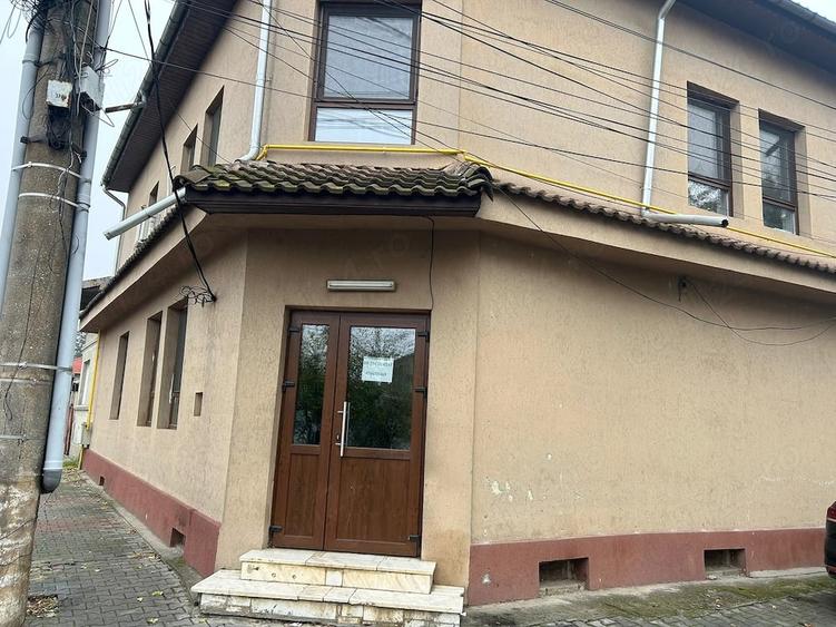 Spațiu comercial, de 100 mp, în Central