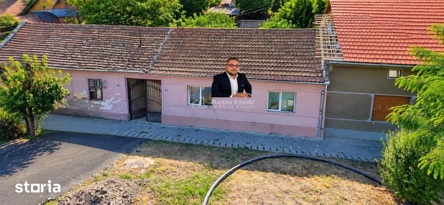 Casă cu 4 camere cu Teren 1720 Mp în Central
