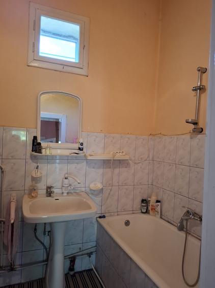 Casă cu 4 camere în Ramna
