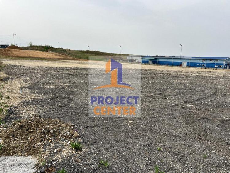 Teren Construcții intravilan de 2500 mp, în Bradu