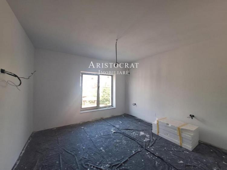 Casă cu 3 camere cu Teren 200 Mp în Corbeanca