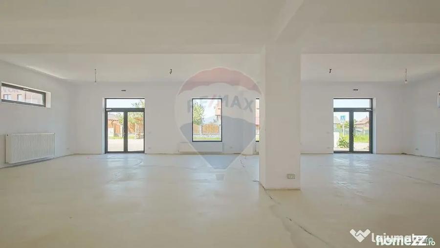 Spațiu comercial, de 320 mp, în Tărlungeni