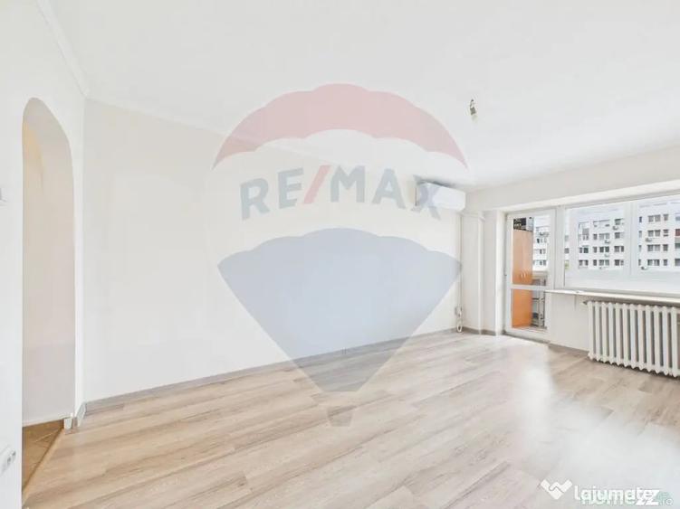 Apartament cu 3 camere decomandat în Lujerului