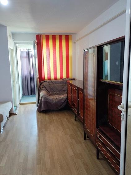 Garsonieră decomandată în Zahana