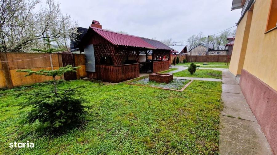 Casă cu 4 camere cu Teren 1500 Mp în Turia
