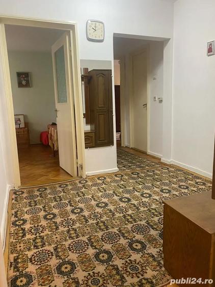 Apartament cu 3 camere decomandat în Central