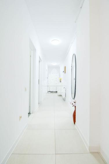 Apartament cu 3 camere semidecomandat, mobilat în Dâmbul Rotund